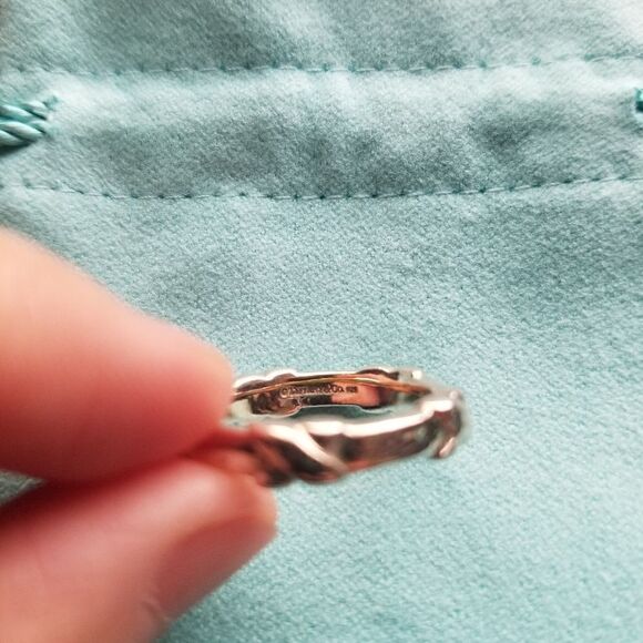 Tiffany & Co. Silver Kiss Ring - Picture 6 of 7